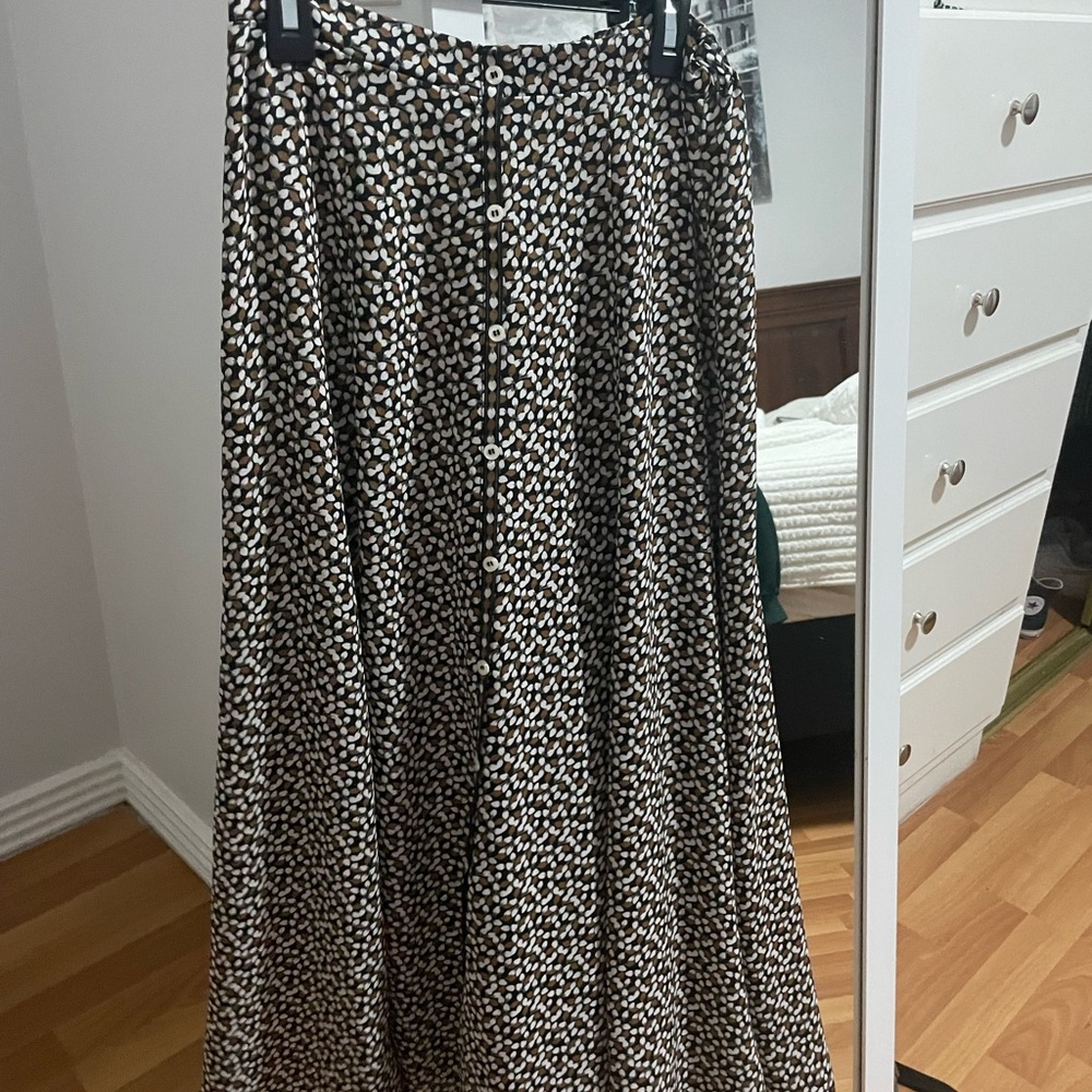 Max Studio Black and White A-Line Maxi Skirt